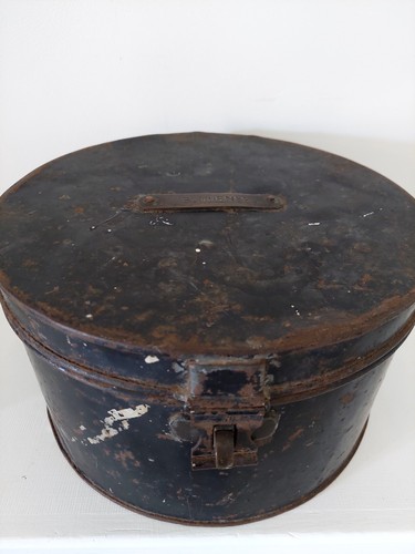 Royal navy officers hat tin - royal,